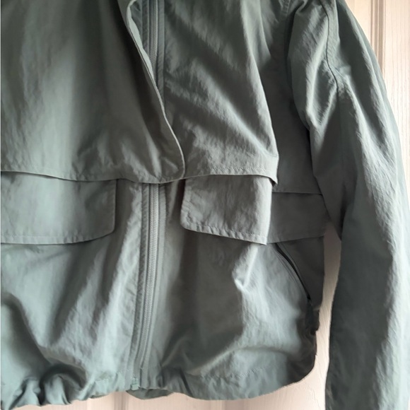 Lululemon Jacket - Picture 3 of 5